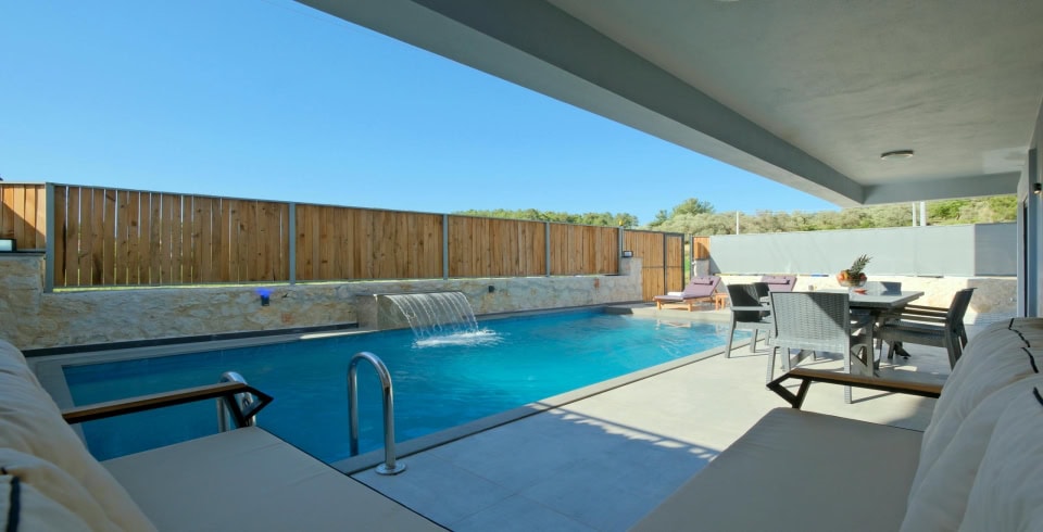 Villa White Day 1 1 Resim