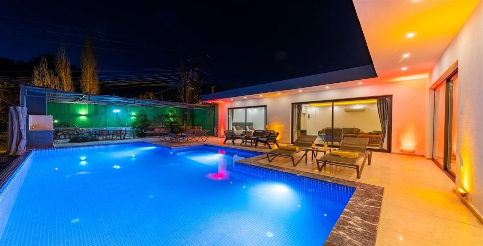 Villa Suvari Vier 3 Resim