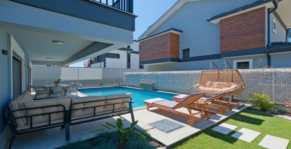 Villa White Day 2 3 Resim