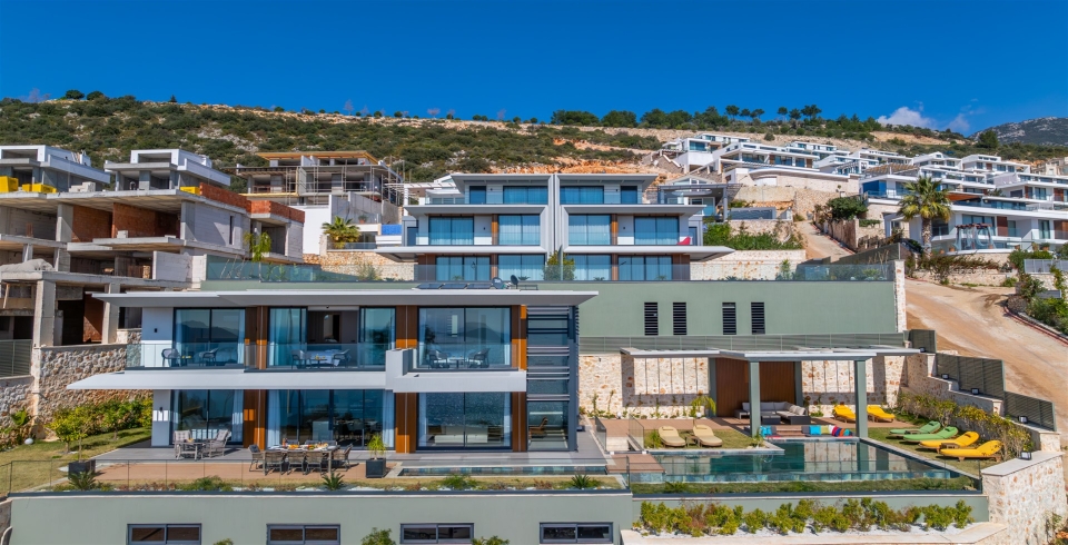 Villa Safran Flower 1 Resim