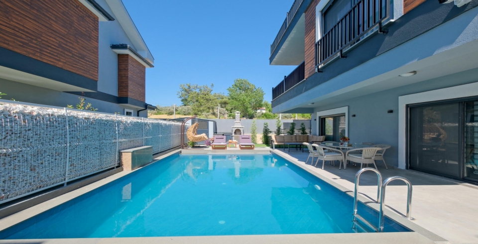 Villa White Day 2 1 Resim