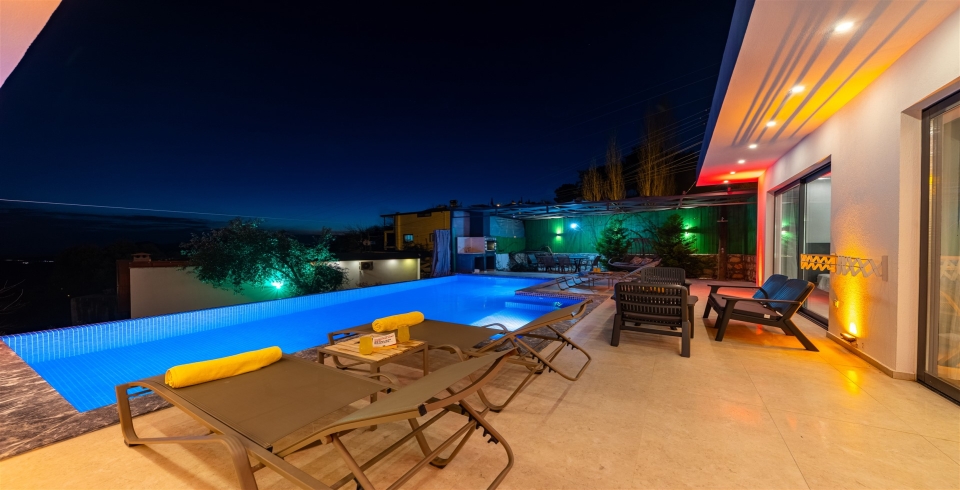 Villa Suvari Vier 2 Resim