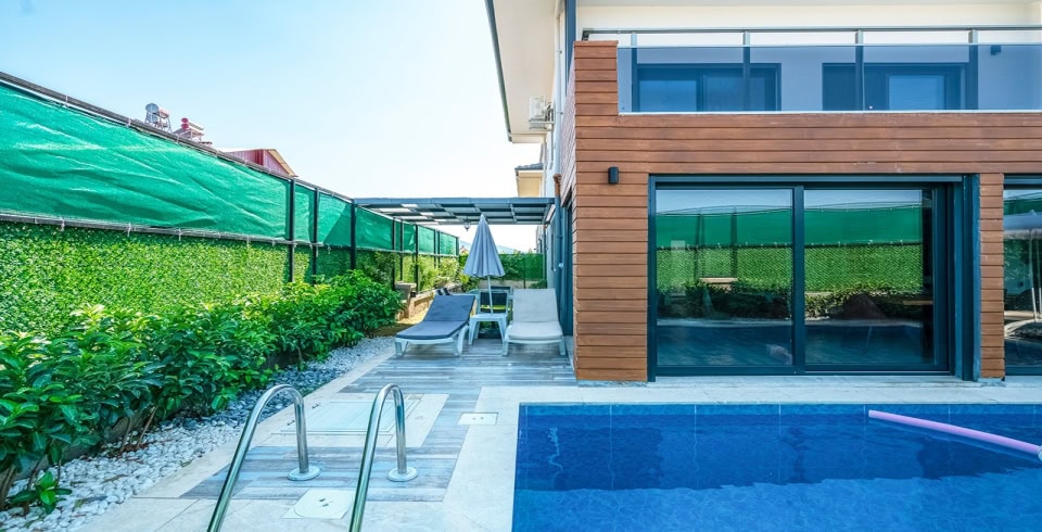 Villa Kırmızı 3 Resim