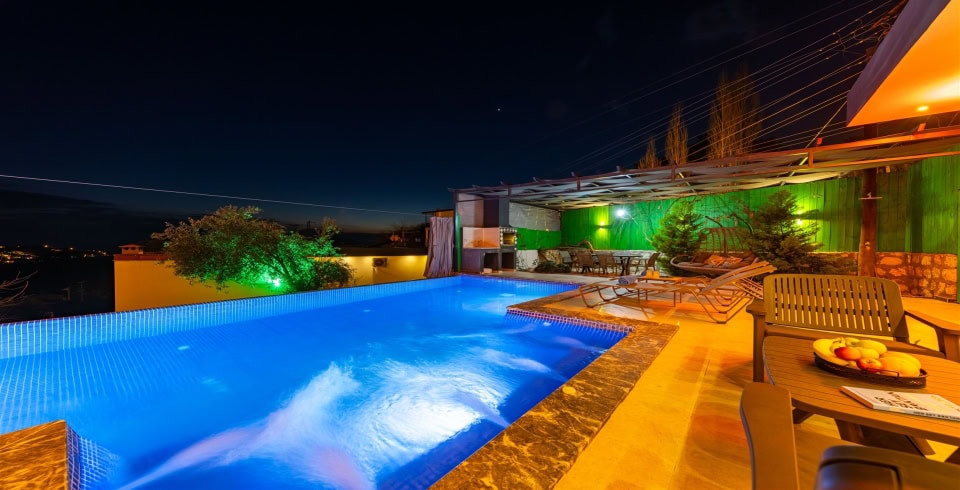 Villa Suvari Vier 4 Resim