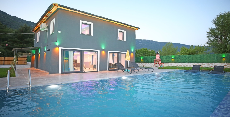 Villa Ecrin Su 0 Resim