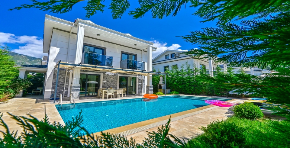 Villa Gold Rose 0 Resim