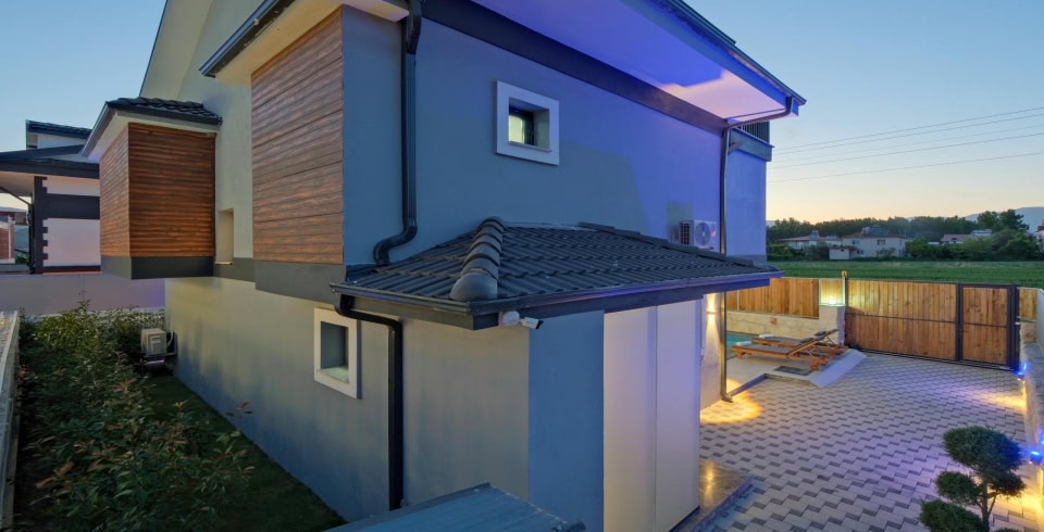 Villa White Day 1 4 Resim