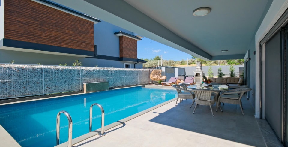 Villa White Day 2 2 Resim