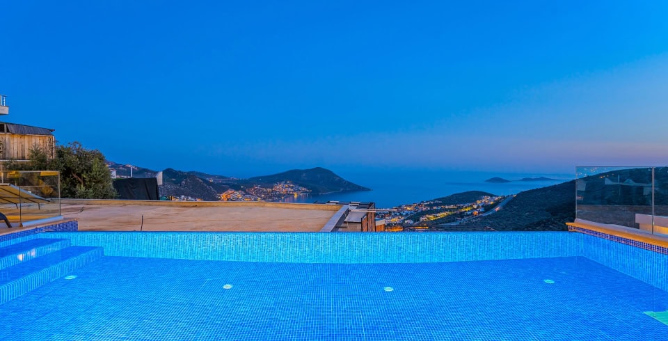 Villa Merit Crystal 4 Resim