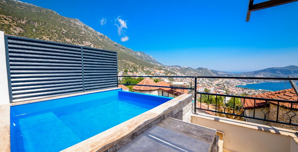 Suit White Roof 3 Resim