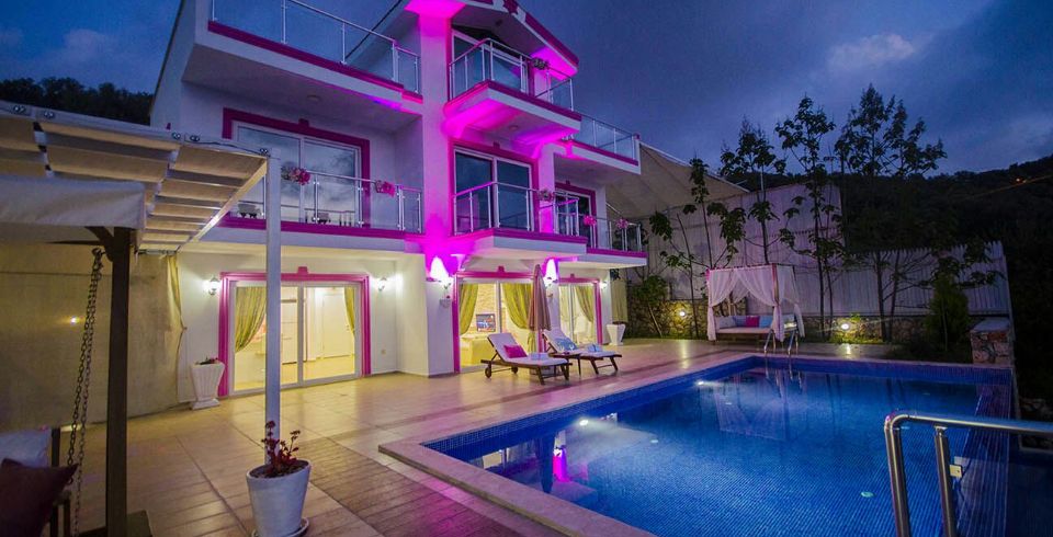 Villa Pink 0 Resim