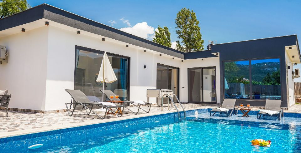 Villa Su Perisi 3 Resim